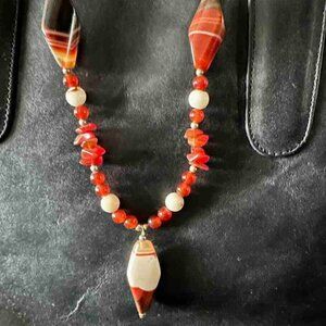 Vintage Carnelian and Agate semi-precious stone bead necklace Unisex EUC